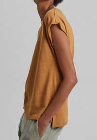 edc by Esprit T-shirt basique - cognac