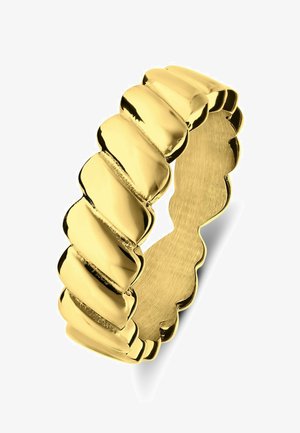 Gouden ring met een golvende, geschulpte vormgeving, voorzien van gladde, gepolijste oppervlakken en afwisselend verhoogde en verzonken secties.
