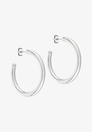 Zilveren creolen met een gladde, gepolijste oppervlakte. Circulaire vorm met een dun profiel. Bevestigd met een studs en vlinderklem.