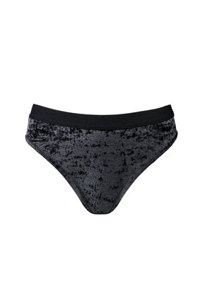 Czarny welurowy string z gładką fakturą, szerokim, czarnym elastycznym paskiem w talii oraz klasycznym krojem.