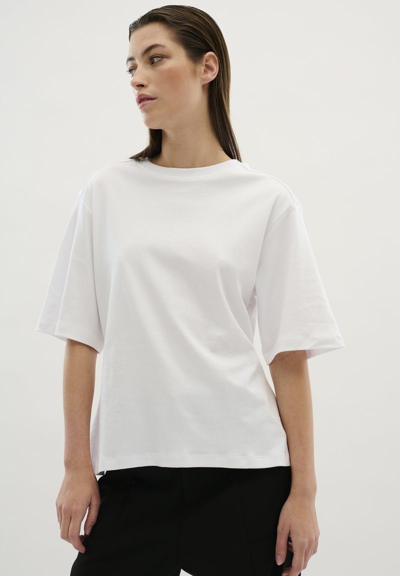 Karen by Simonsen TOP - Lihtne T-särk - bright white