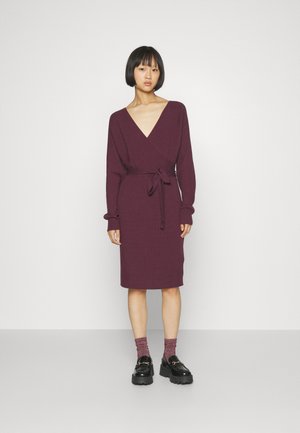 Vero Moda Petite VMHOLLYREM DRESS - Φόρεμα-πουλόβερ - winetasting