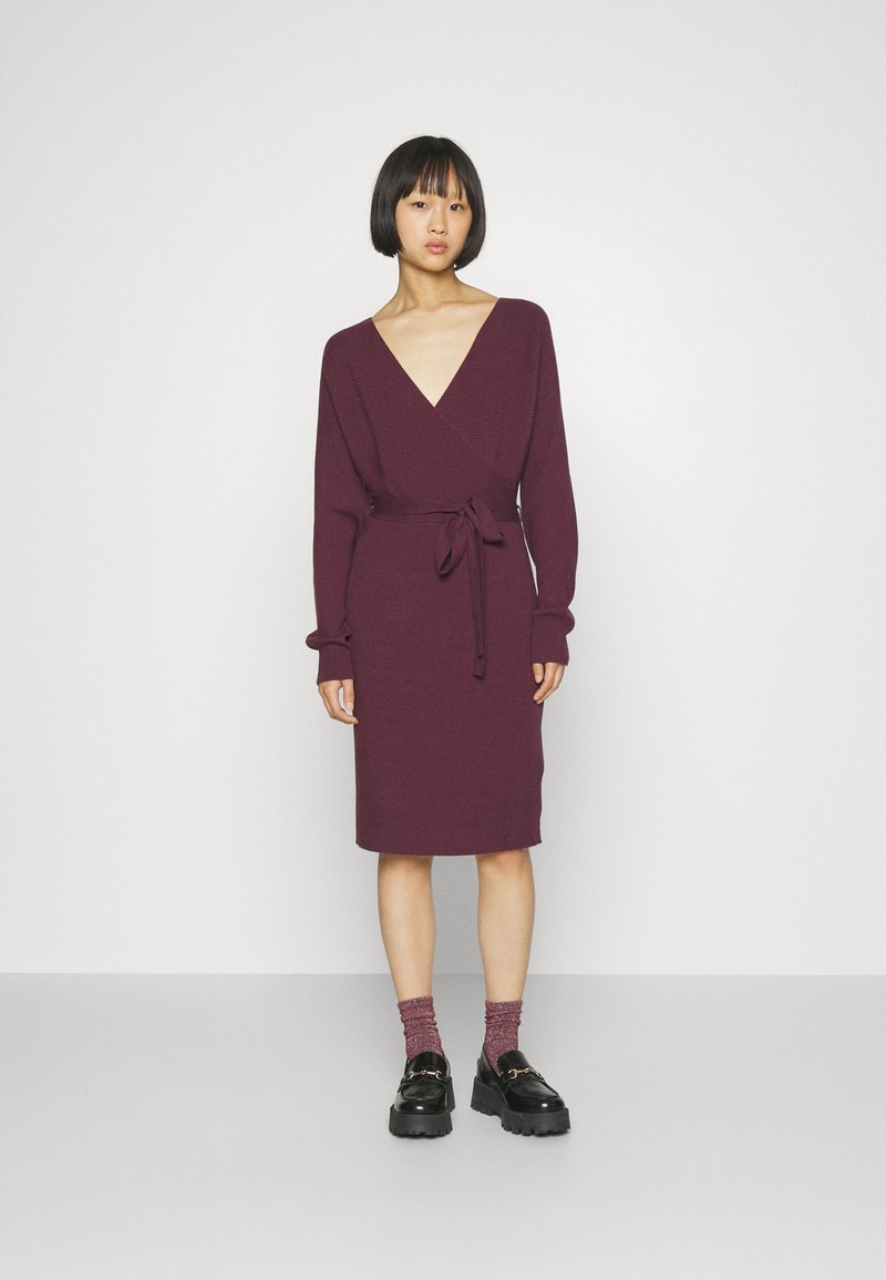 Vero Moda Petite VMHOLLYREM DRESS - Φόρεμα-πουλόβερ - winetasting