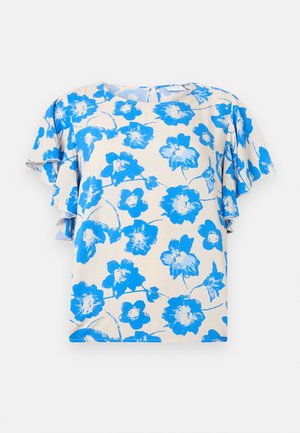 Kremhvit bluse med korte ermer med volanger, dekorert med et lyst blått blomstertrykk over hele.