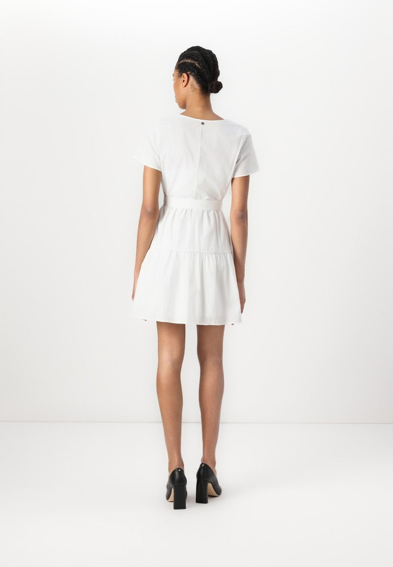 Robe Chemins Blancs Taille 38 - Multicouleur, Viscose, Longueur Genou, Occasion Très Bon état