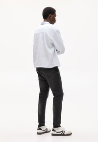 Thumbnail Image 3
