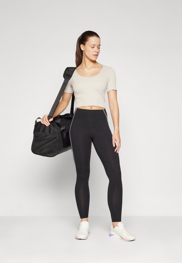 LIFE WAY CROP SEAM  - Sports T-shirt - nacreous cloud2