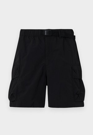Shorts cargo neri con vita elasticizzata, cintura regolabile e due tasche laterali con finitura in tessuto testurizzato.