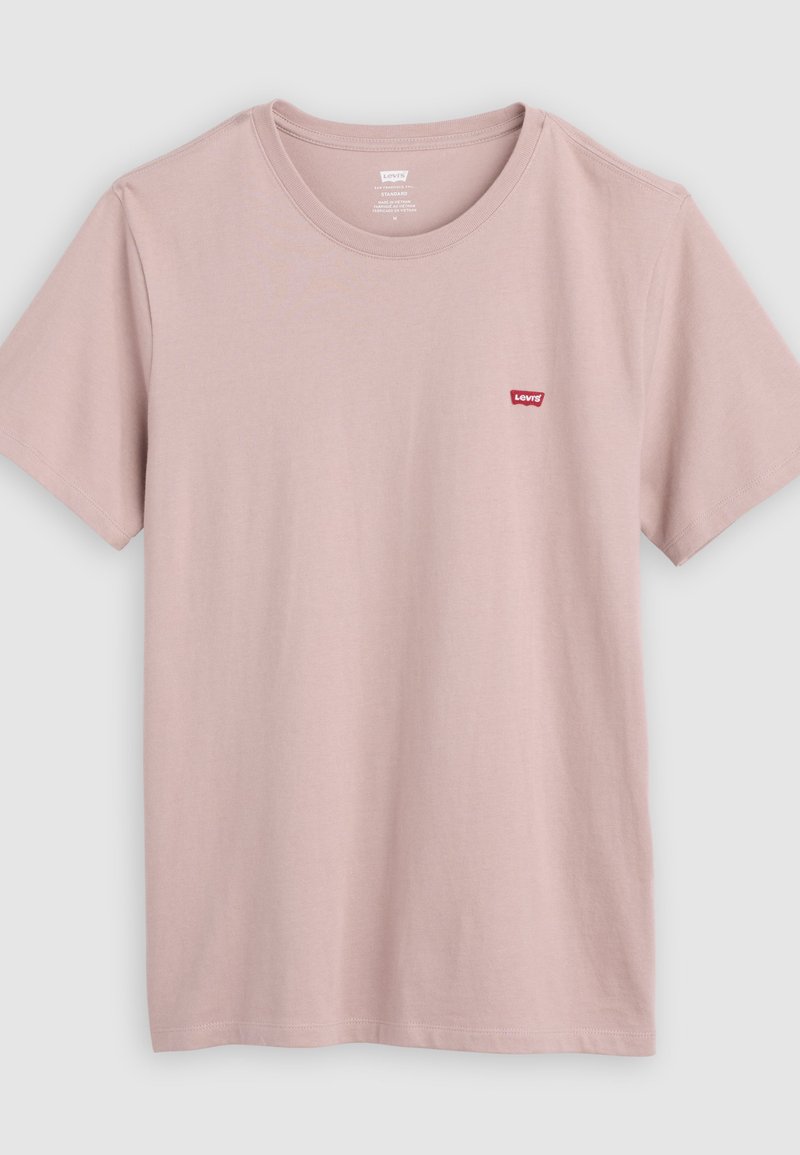 T-shirt Levi's rose clair à manches courtes avec col rond et petit logo rouge Levi's sur la poitrine gauche.