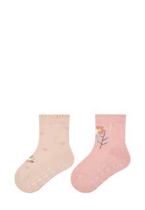 Zwei Paare kurzer Socken: eines rosa mit Blumenmuster, das andere hellrosa mit Tierprint; beide haben strukturierte, rutschfeste Sohlen.