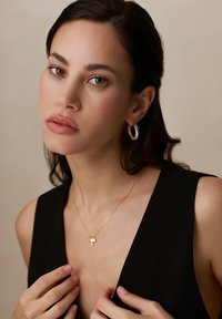 PAVE INTWINNED MID SIZE HOOPS - Earrings - gold-coloured