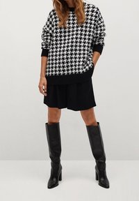 Mango Strickpullover - black