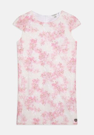 Robe fleurie blanche avec motifs de fleurs de cerisier roses, manches courtes et col rond. Dotée d'une fermeture éclair au dos.