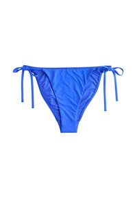 Svetlomodré bikini nohavičky s viazanými bočnými popruhmi na bielom pozadí, vyrobené z hladkej látky s miernymi záhybmi.