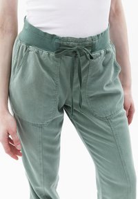 OXXO JOGGER - Trainingsbroek - antik hedge green