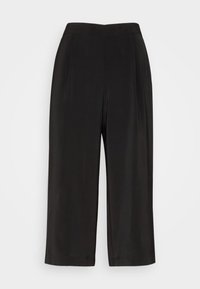 Pantalon noir à jambes larges en tissu lisse. Caractérisé par une taille haute plissée, une silhouette ajustée et un ourlet net.