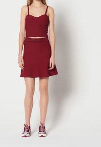 sandro A-linjekjol - dark red
