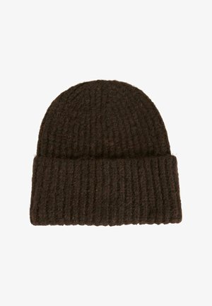 Gorro de punto marrón con un acabado suave y texturizado. Presenta un diseño de canalé y un doblez en el borde.