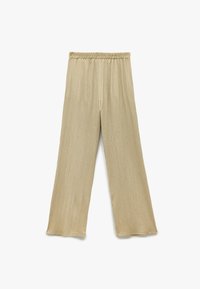 Pantalones de pierna ancha beige con cintura elástica, fabricados en un tejido ligero y texturizado, y diseño sencillo sobre un fondo blanco.