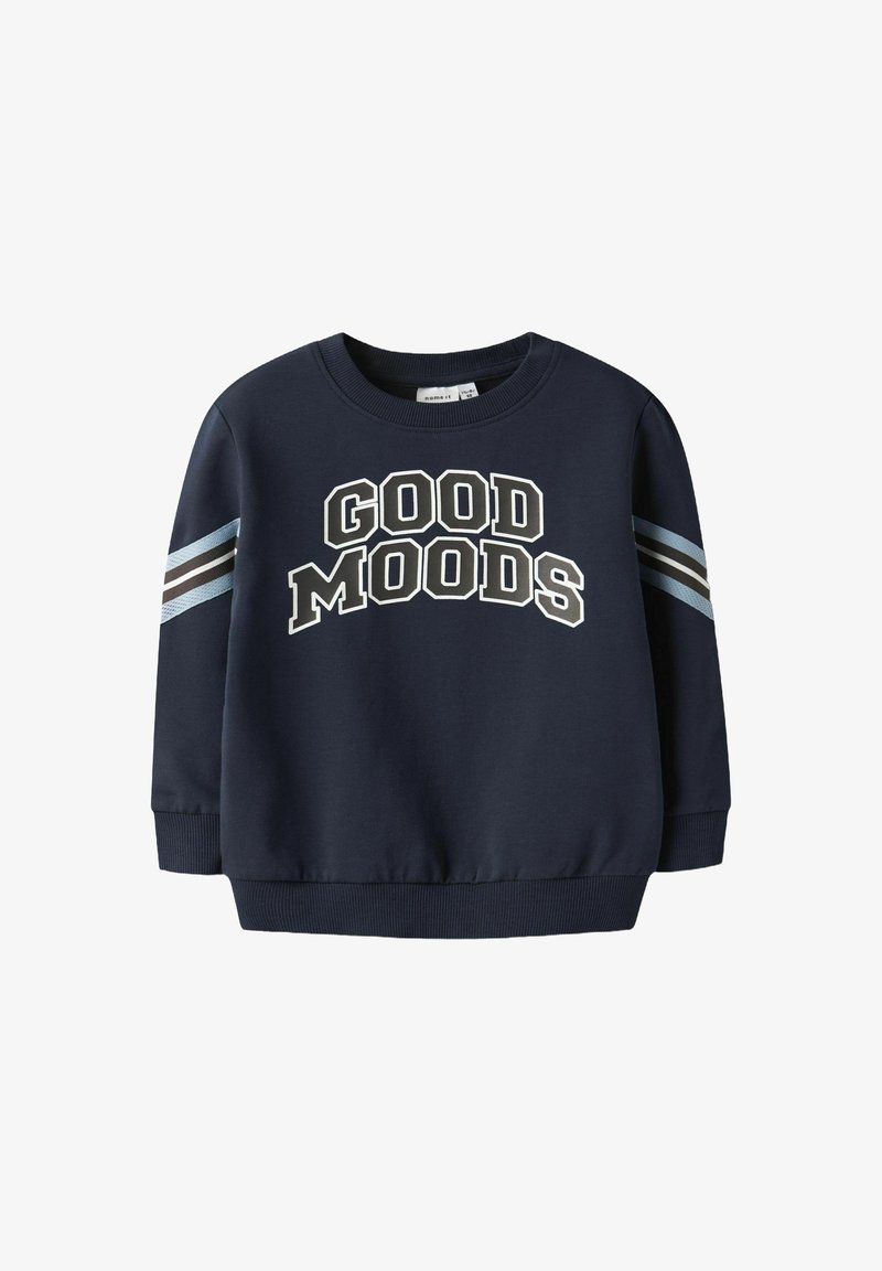 Felpa navy con testo "GOOD MOODS" in bianco e beige. Presenta dettagli a strisce in azzurro chiaro e marrone sulle maniche. Design classico con collo rotondo.