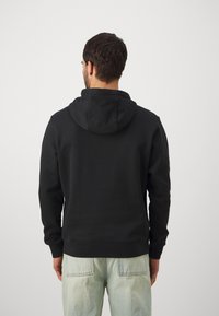 Thumbnail Image 5