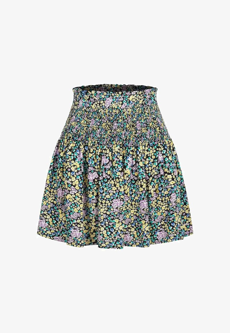 Falda floral con fondo negro y flores amarillas, azules y moradas. Cintura fruncida, diseño acampanado y tejido liviano.