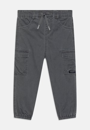 Pantalon cargo pour enfants gris foncé avec taille et poignets élastiques, poches avant et poches latérales à rabat.
