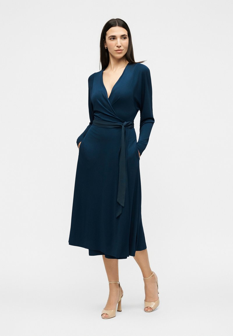 diane von furstenberg wrap dress blue AMARA - Day dress dresses:formal dresses Here's a blue version Category:Black JSK Only free home.