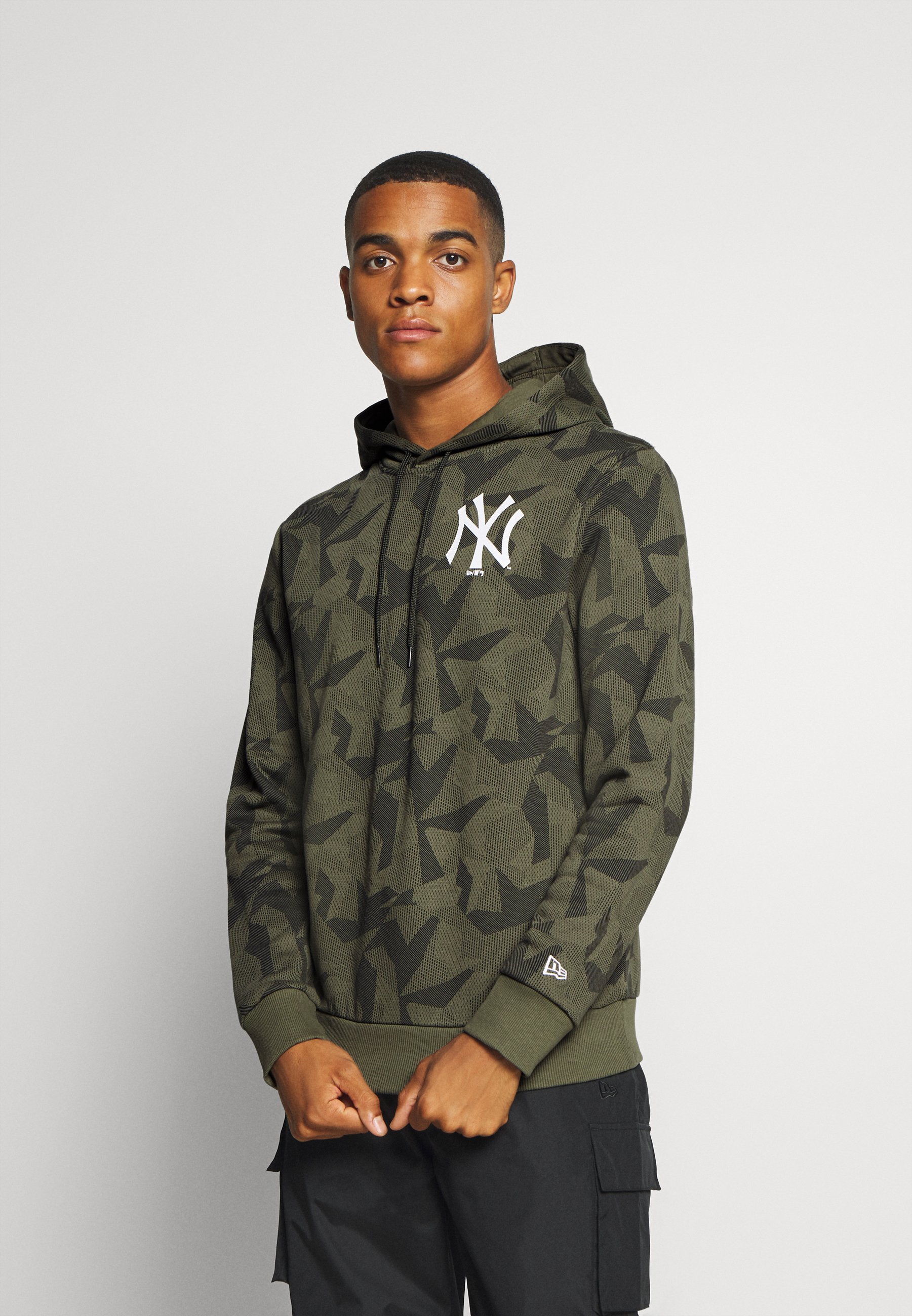 new era camo hoodie