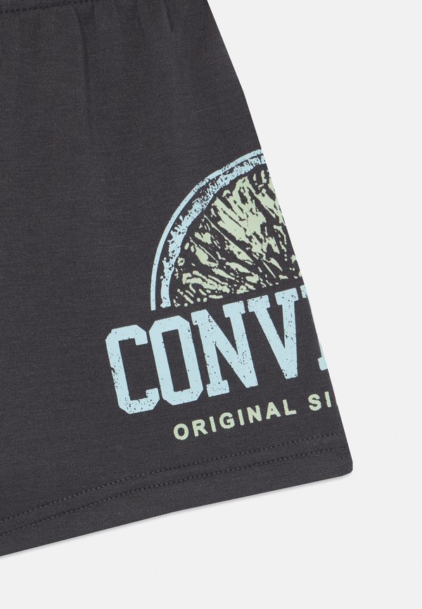 GRAPHIC - Shorts - dark matter2