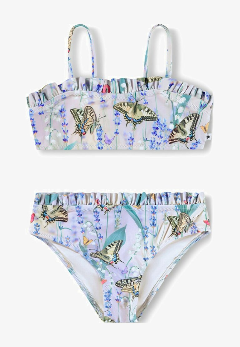 Maillot de bain deux pièces pour filles avec bords à volants, présentant un motif floral pastel et des imprimés détaillés de papillons sur un fond clair.