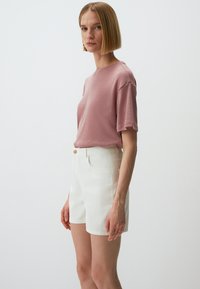 Jimmy Key HIGH WAIST - Short en jean - ecru