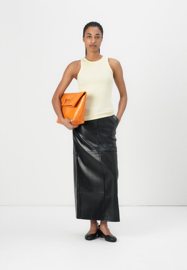 ALEXO TANK - Top - flan2