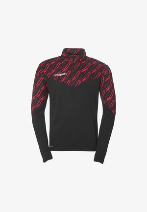 Sort langærmet atletisk skjorte med et rødt og sort abstrakt mønster i den øverste del, halv-zip krave og logo på brystet.