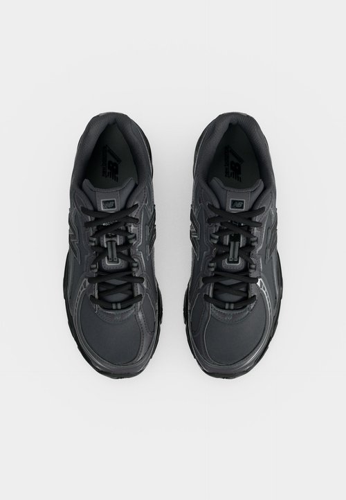 New Balance 'Sneaker 740'. — foto 5