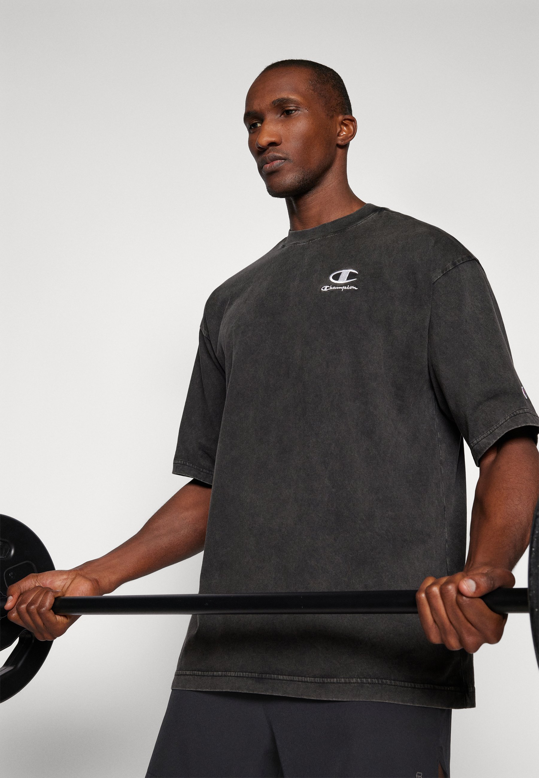 Champion ICONS WASHED OVERSIZE - Basic T-shirt - black - Zalando.co.uk
