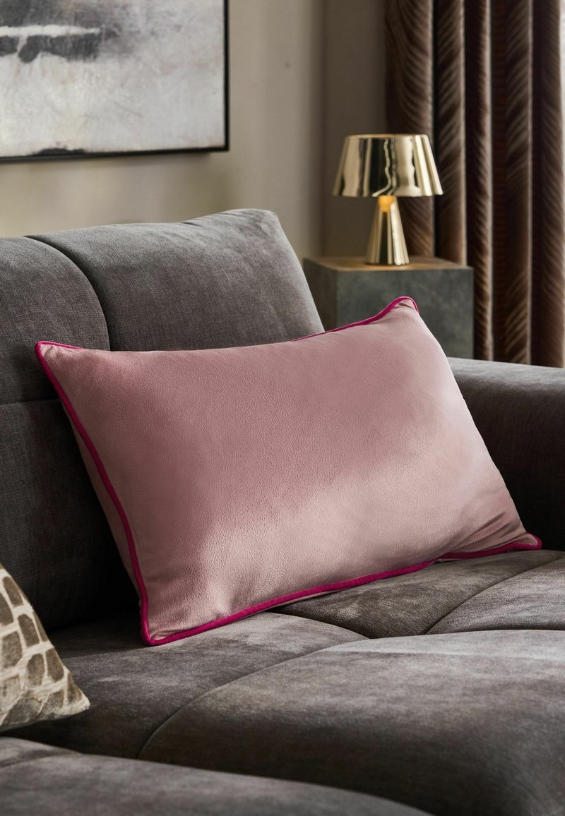 Next 40X59CM MATTE VELVET CONTRAST PIPE UNISEX - Dekokissen - pink
