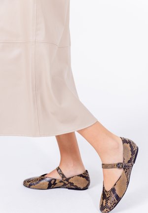 Ballerine con cinturino - beige