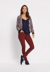 Cache Cache 5-POCKET - Jeans Skinny Fit - bordeaux
