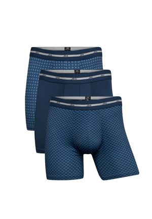 Tre par herre boxershorts i forskellige nuancer af blå. Materialet har en glat tekstur med geometriske mønstre og en elastisk talje.