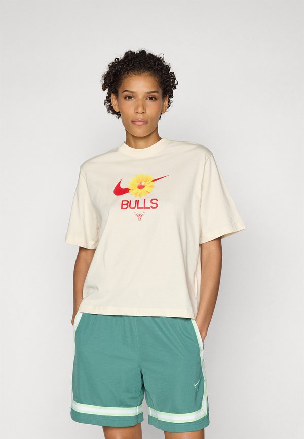 NBA CHICAGO BULLS BOXY TEE - Club wear3