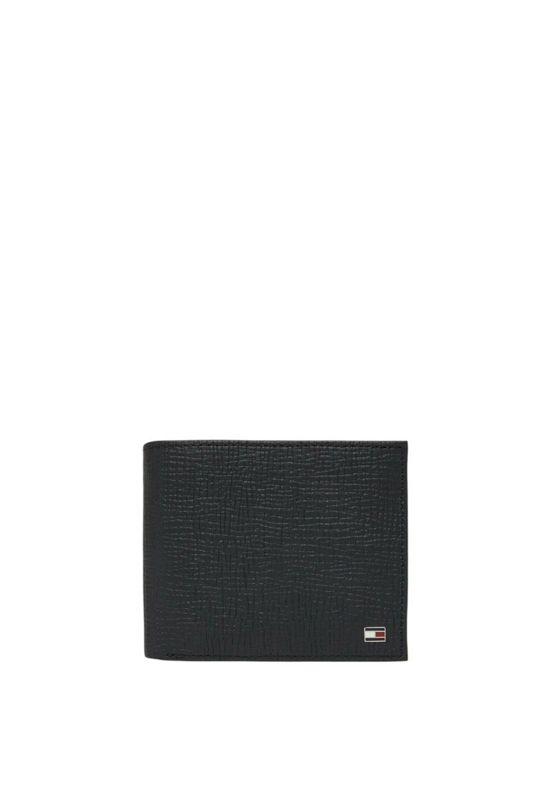 Portafoglio nero realizzato in materiale sintetico texturizzato e di forma rettangolare. Presenta un piccolo logo di marca nella parte inferiore destra.