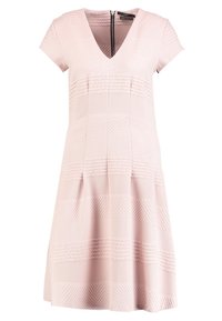 Helles rosa A-Linien-Kleid mit kurzen Ärmeln, V-Ausschnitt, strukturiertem Stoff und einem Reißverschluss auf der Rückseite. Verfügt über horizontale Muster für zusätzliche Details.