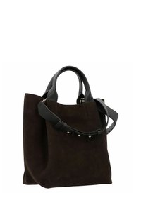 Borsa a mano in suede marrone con dettagli in pelle nera. Presenta manici doppi, tracolla rimovibile e dettagli di cucitura in evidenza.