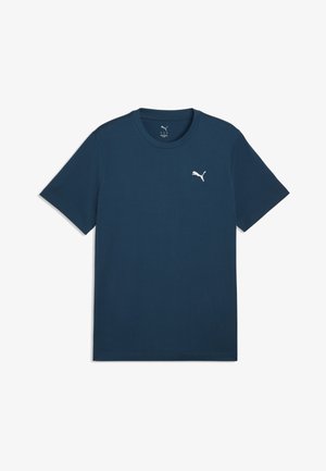 Marineblå t-shirt med korte ærmer og rund halsudskæring med lille hvid Puma-logo på venstre bryst.