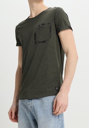 T-shirt con stampa - green