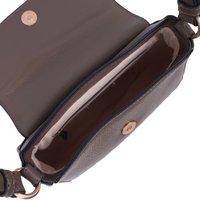 Sac en cuir gris porté croisé avec garniture dorée, doté d'un rabat et d'un intérieur beige. Comprend un compartiment principal et une petite poche.