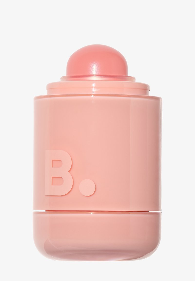 Pinkfarbener zylindrischer Deodorant-Stick mit abgerundetem Deckel und geprägtem Buchstaben „B.“ an der Seite, vor weißem Hintergrund gezeigt.