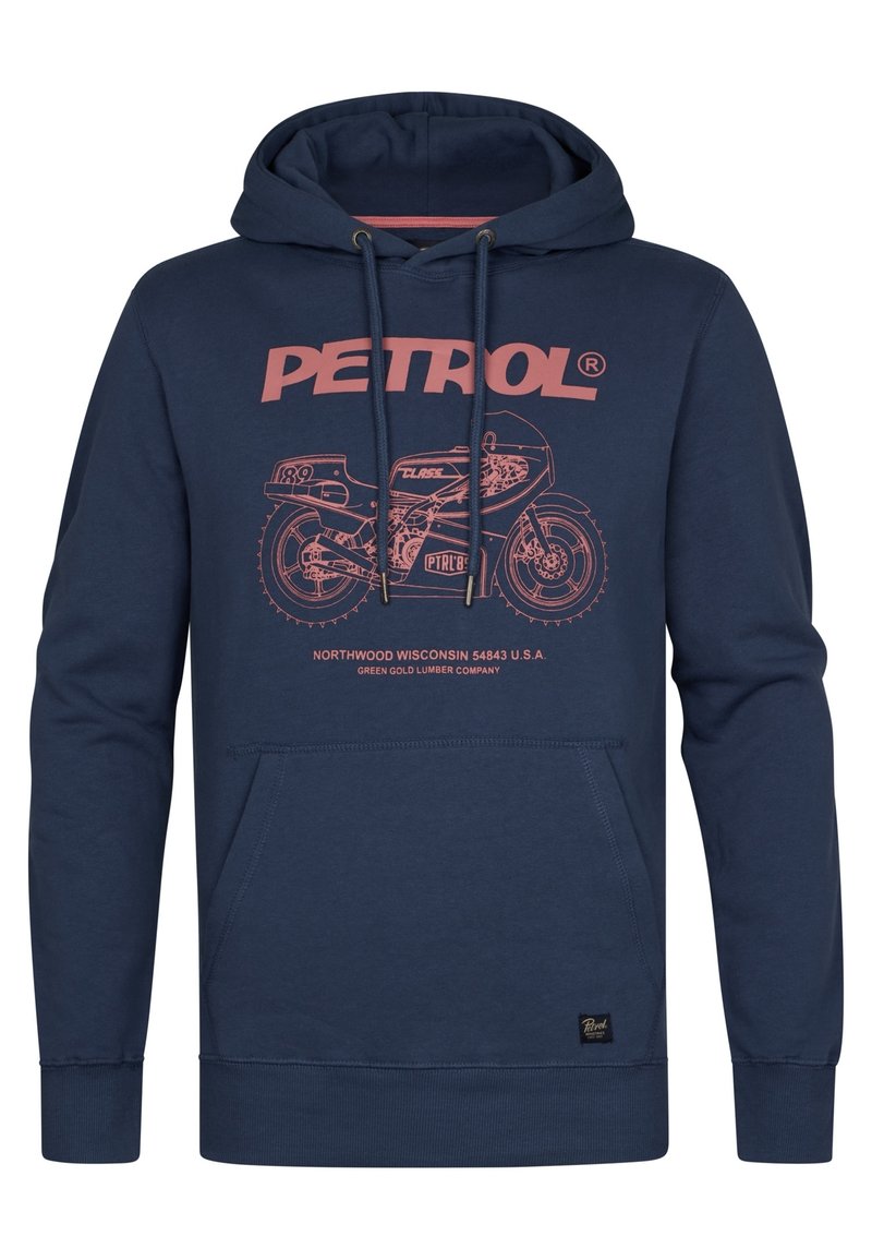 Sudadera de color azul marino hecha de una tela suave, con un diseño gráfico en el frente de una motocicleta y el texto "PETROL". Incluye un bolsillo frontal y cordones.