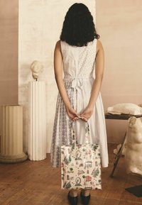 Cath Kidston Torbica - ecru lovely london